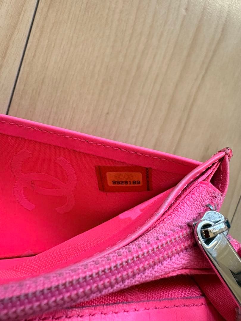 【CHANEL】シャネル　カンボンライン 二つ折り財布 ブラック キルティング