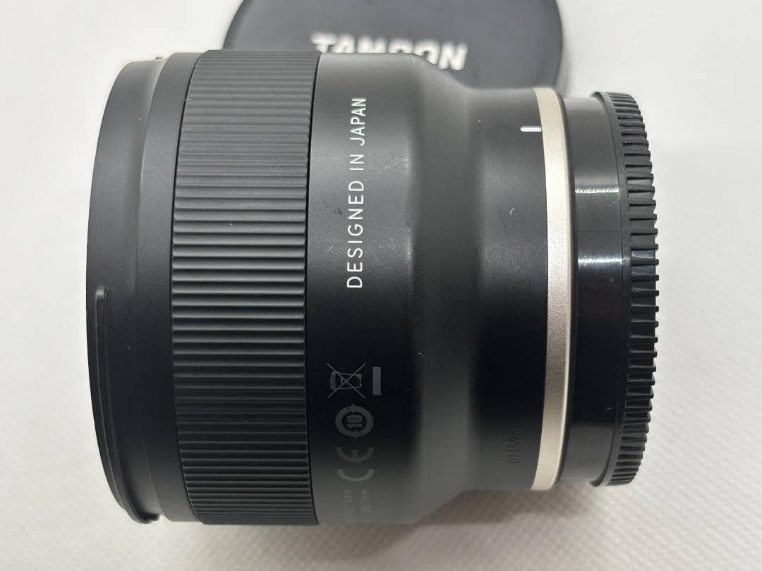 【最短撮影11ｃｍの広角レンズ】：タムロン TAMRON 20mm F/2.8