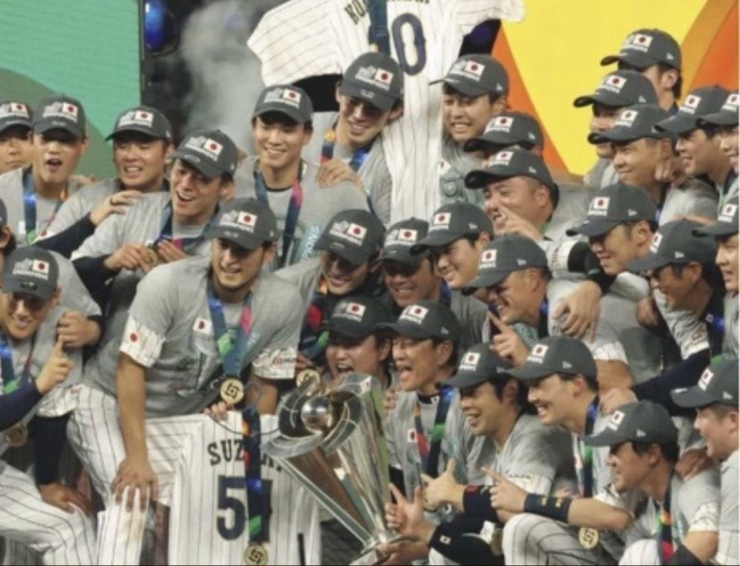 【即発送】WBC 優勝記念限定キャップ(グレー、アジャスタブル)＆Tシャツ M