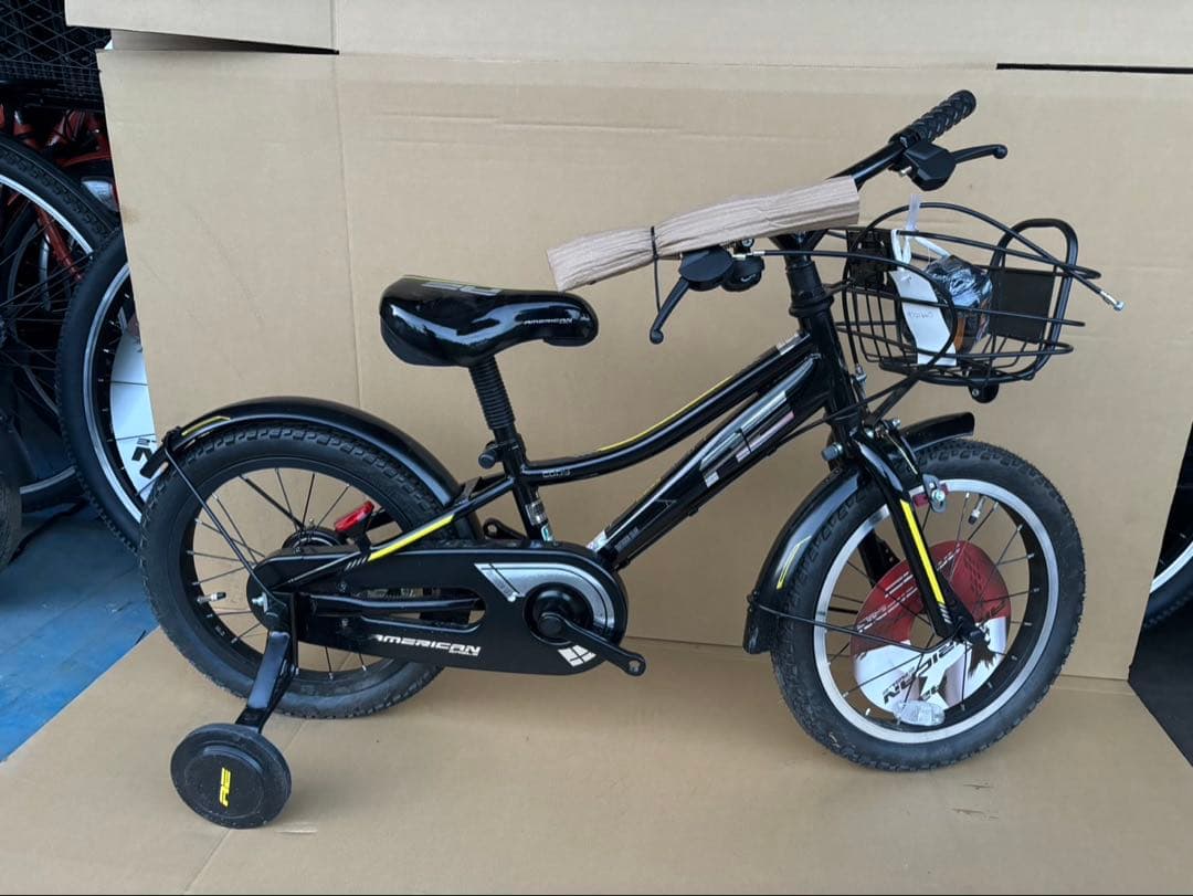 子供用自転車 黒 前カゴ付き 補助輪付き　新品・未使用品❗️