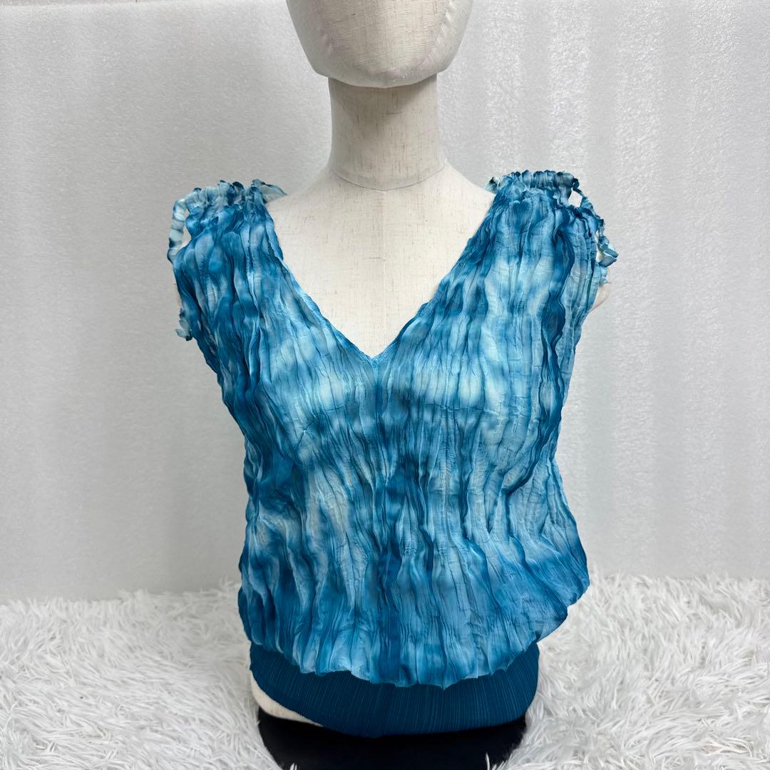 【美品】issey miyake me ノースリーブ　プリーツ　グラデーション