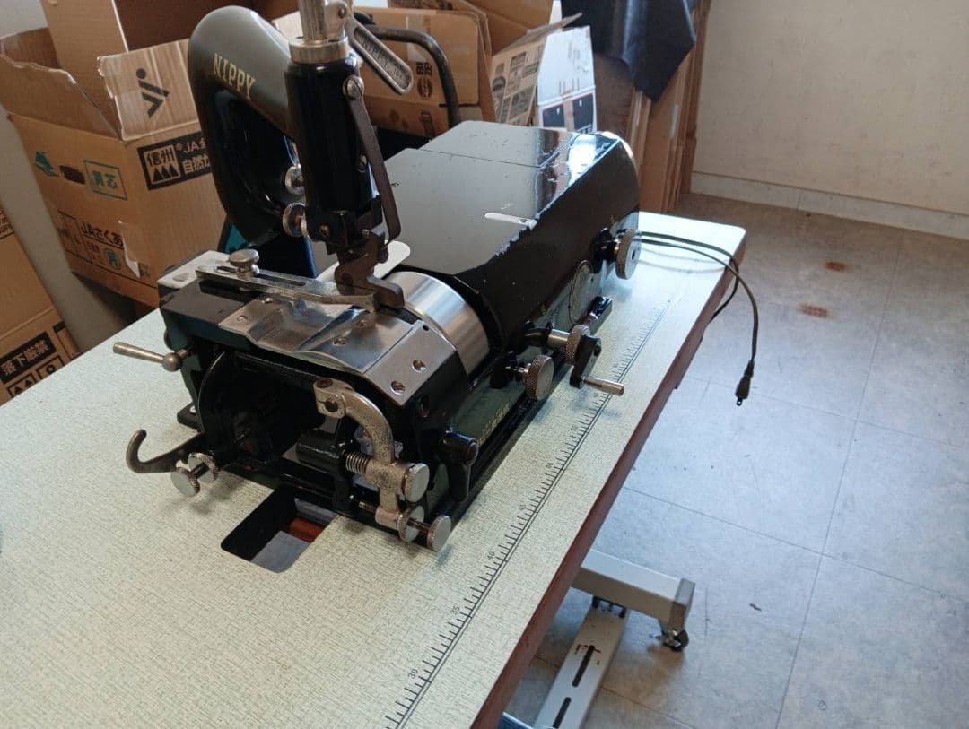 ニッピ　NIPPY 革漉き機　NP-1