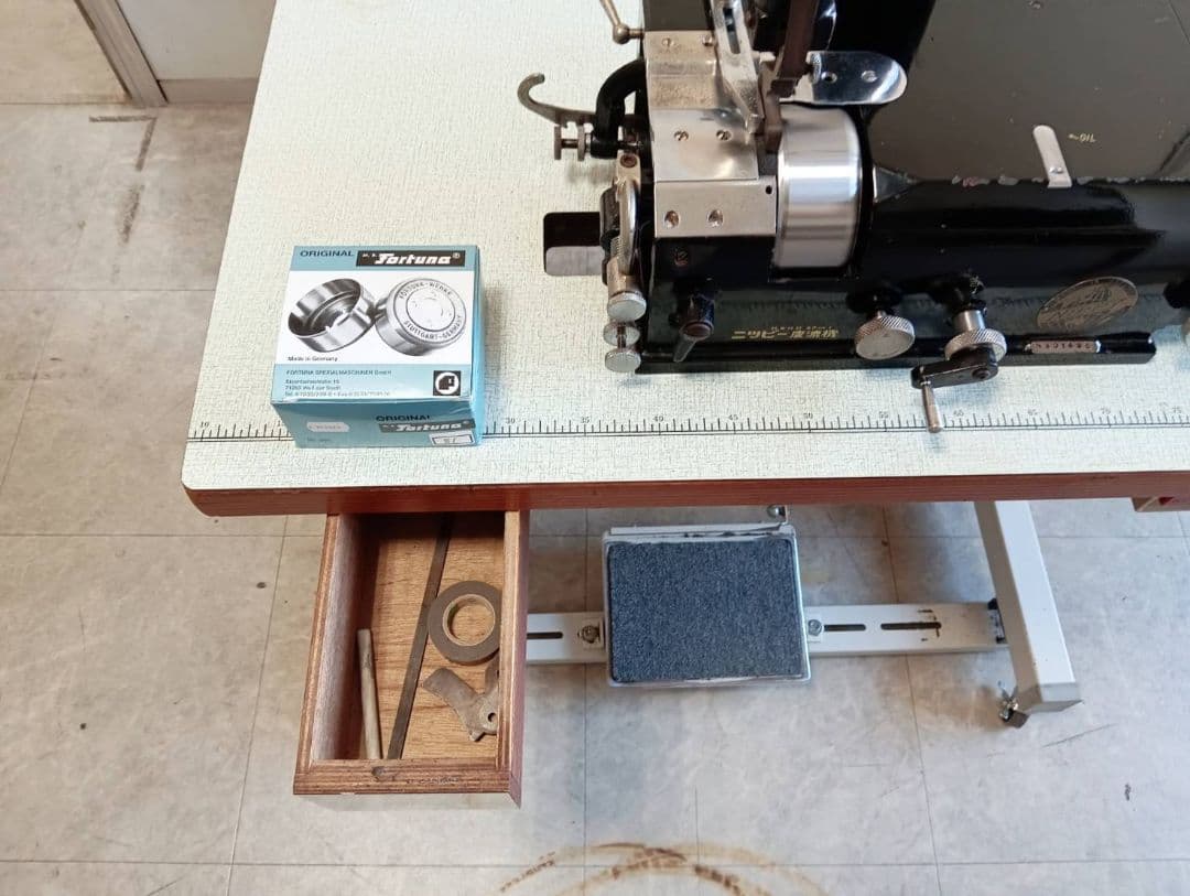 ニッピ　NIPPY 革漉き機　NP-1