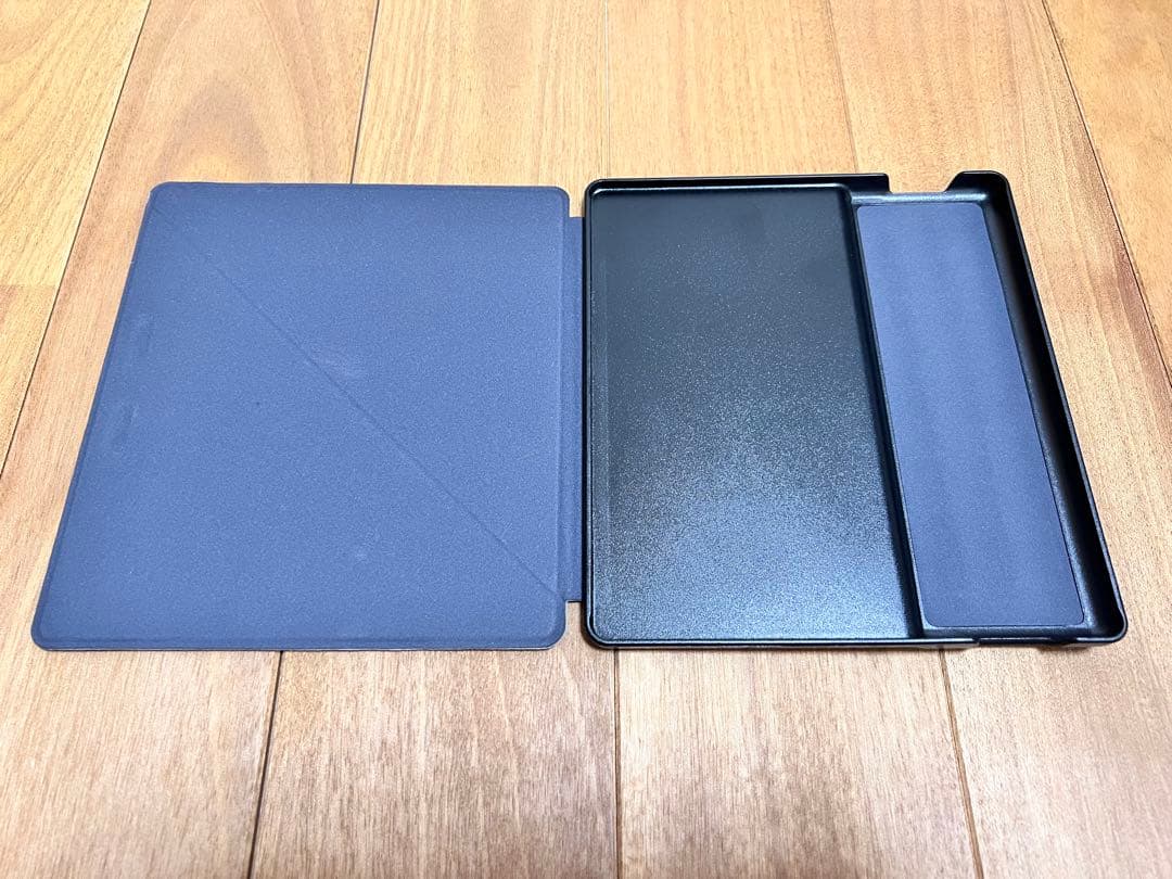 P*y様 Kindle Oasis 第10世代 8GB 広告なし カバー付き A