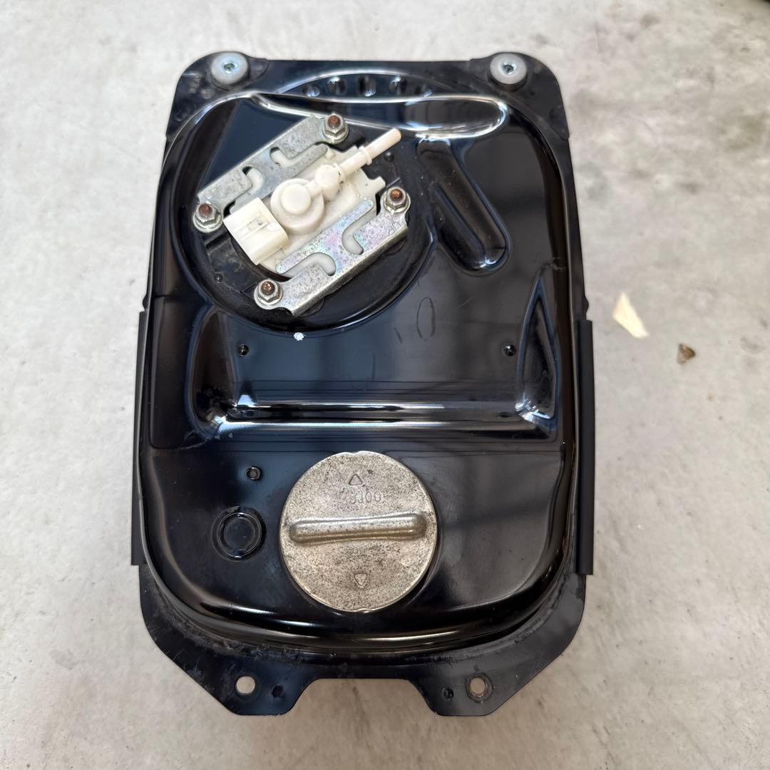 PCX KF18燃料タンク 8500キロから取り外しjf28jf56にも。