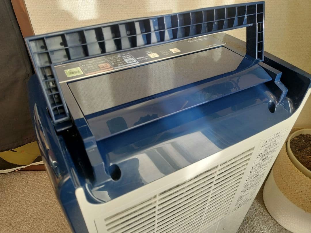 美品 コロナ CORONA 除湿機 衣類乾燥除湿機 CD-H10A