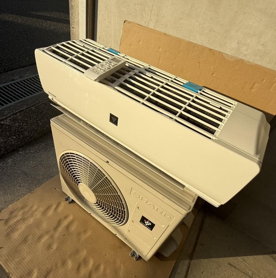 SHARP エアコン本体 ホワイト リモコン付き