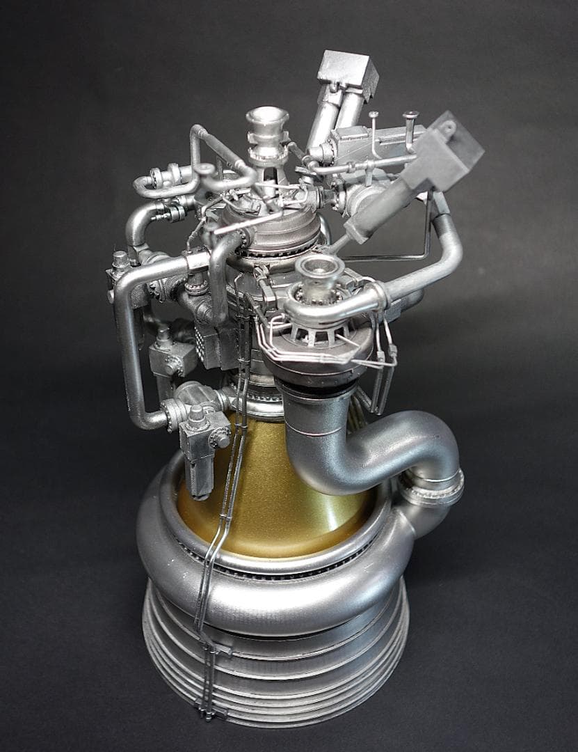 JAXA LE-9 ロケットエンジンモデル完成品