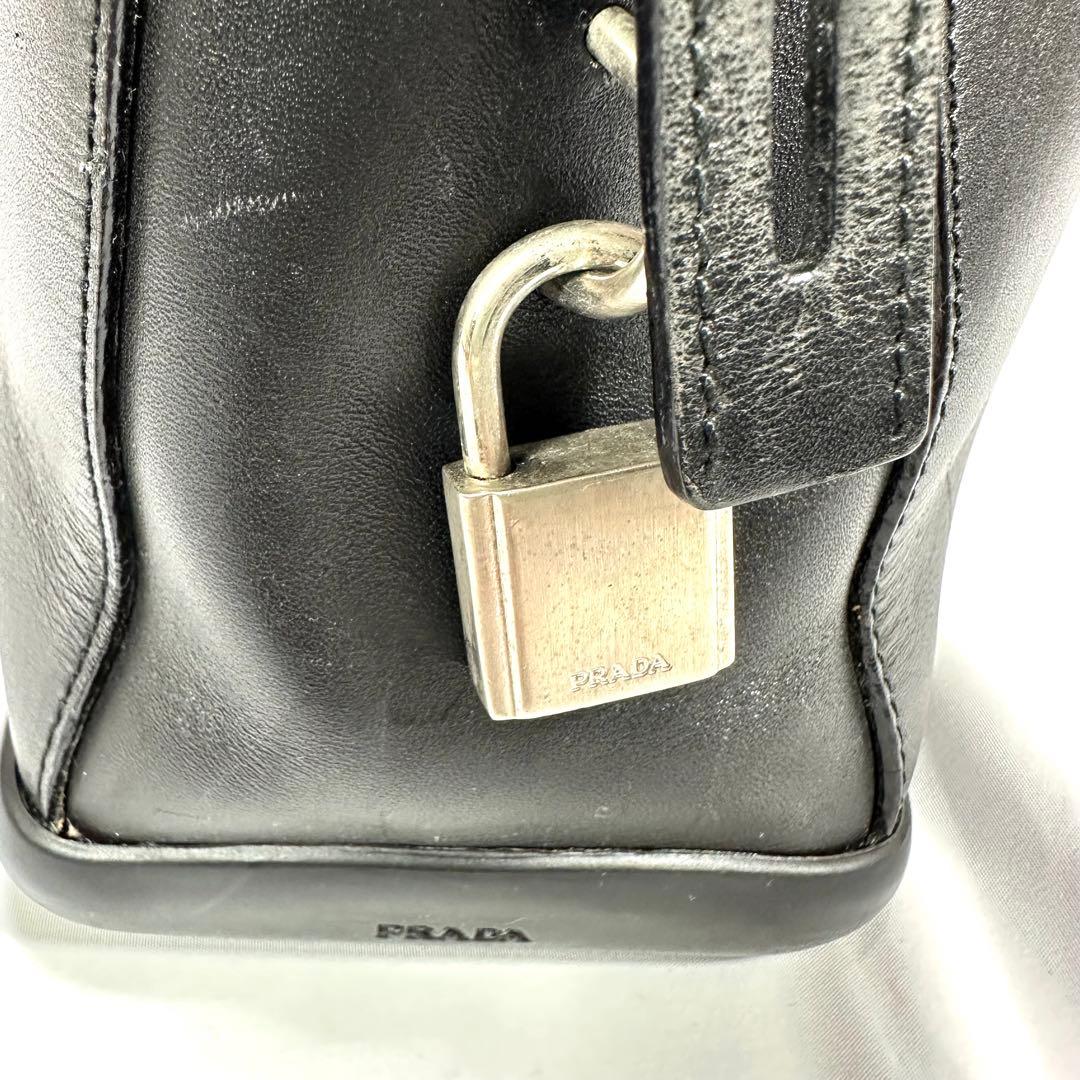 PRADA プラダトートバッグ　ブラック　シルバー　レザー　手持ちバッグ　鞄