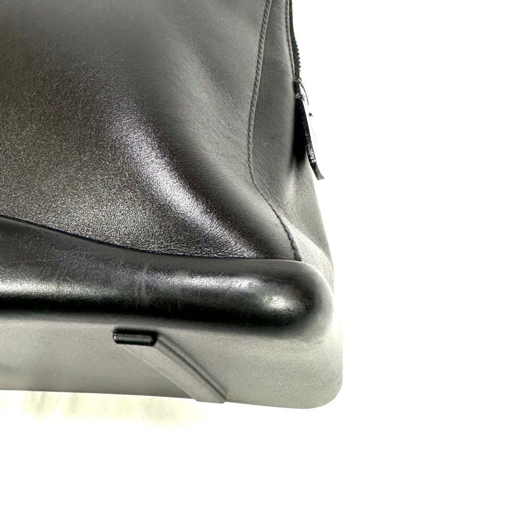 PRADA プラダトートバッグ　ブラック　シルバー　レザー　手持ちバッグ　鞄