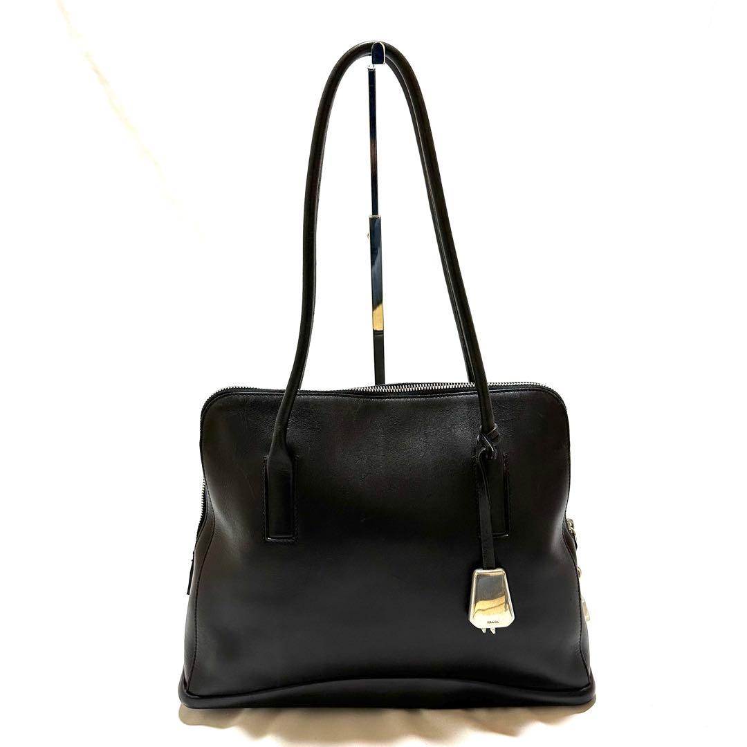 PRADA プラダトートバッグ　ブラック　シルバー　レザー　手持ちバッグ　鞄