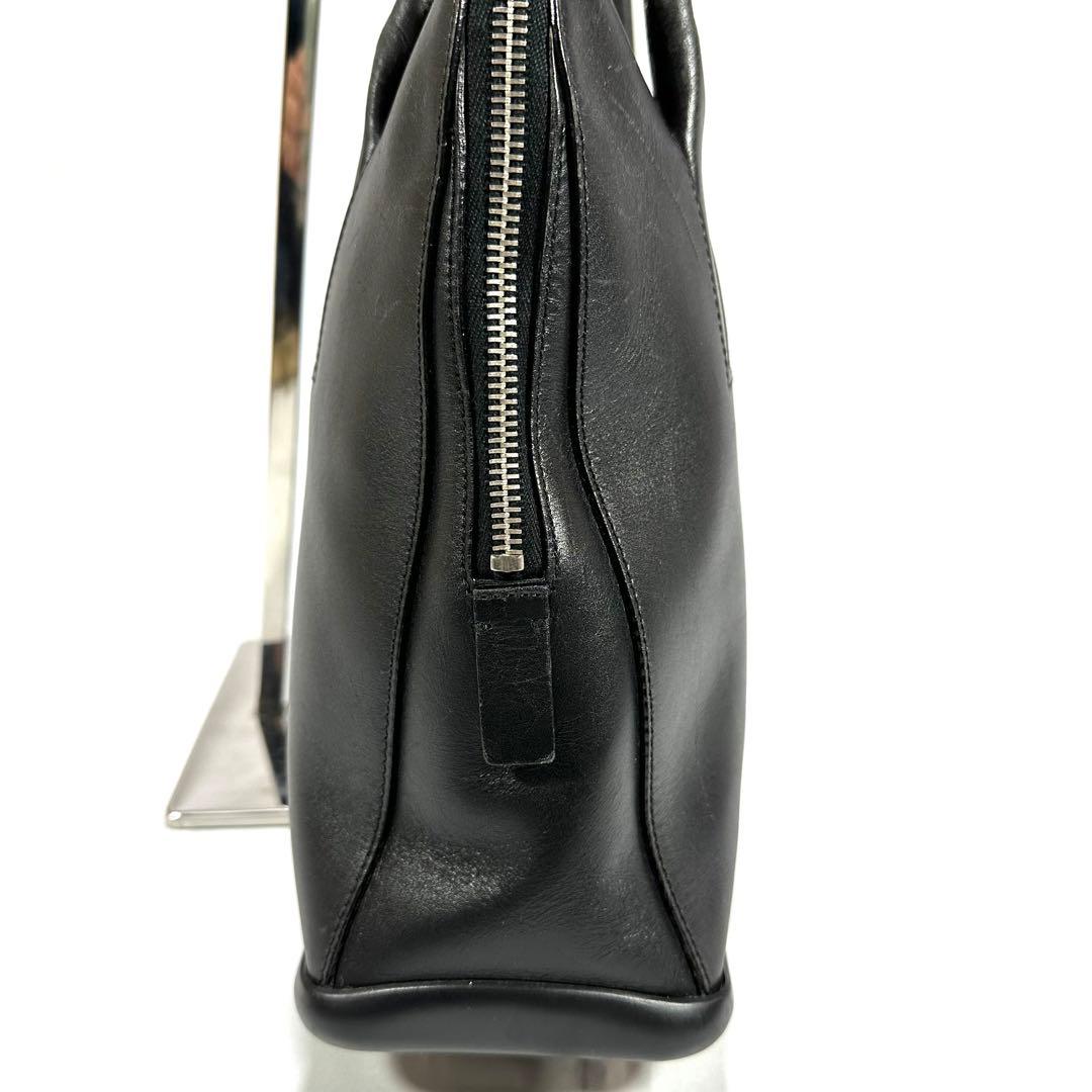 PRADA プラダトートバッグ　ブラック　シルバー　レザー　手持ちバッグ　鞄