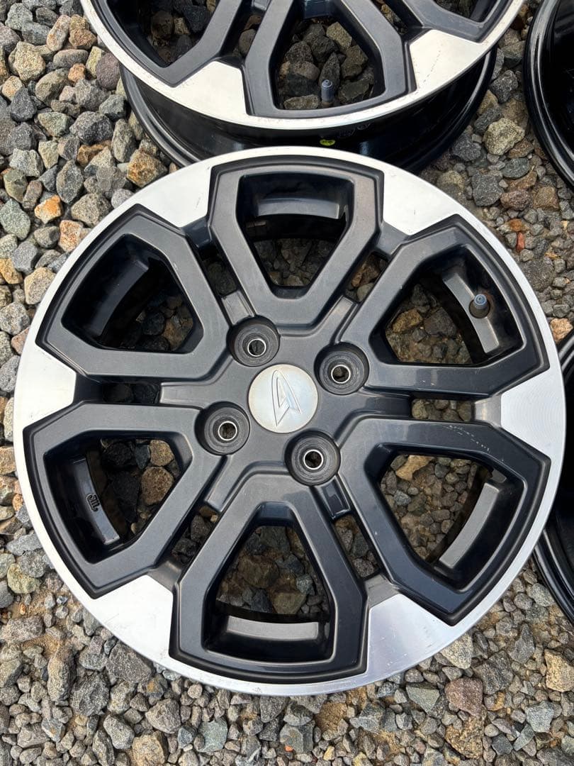 ダイハツ純正　15インチホイール