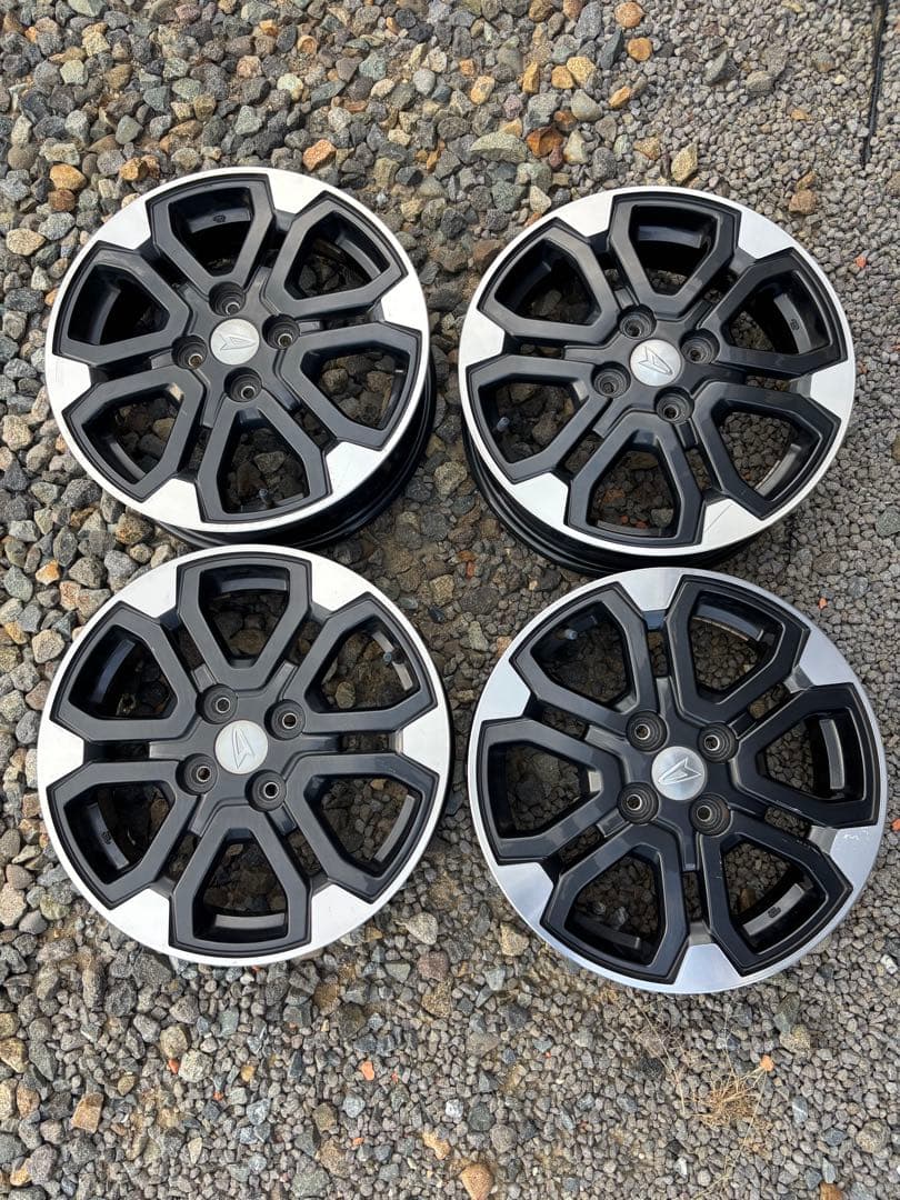 ダイハツ純正　15インチホイール