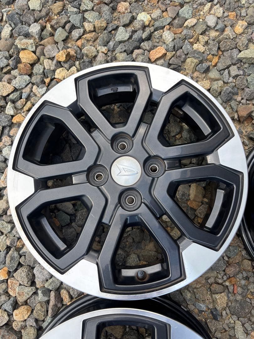 ダイハツ純正　15インチホイール