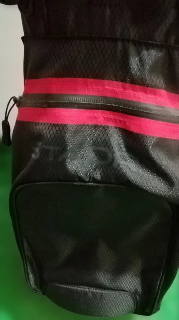 Titleist STADRY キャディバッグ ブラック/ピンク　フードなし