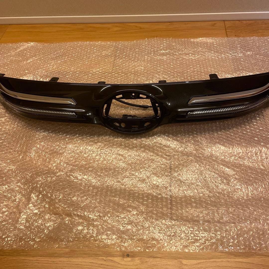 80ハリアー　モデリスタ　シグネチャーイルミグリル