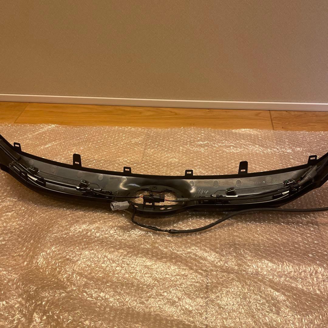 80ハリアー　モデリスタ　シグネチャーイルミグリル