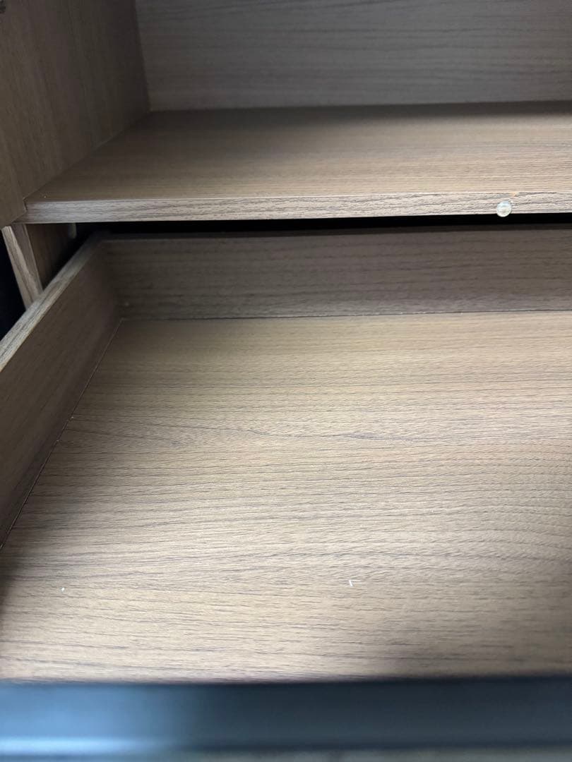 ニトリ　食器棚　ダークブラウン ガラス戸