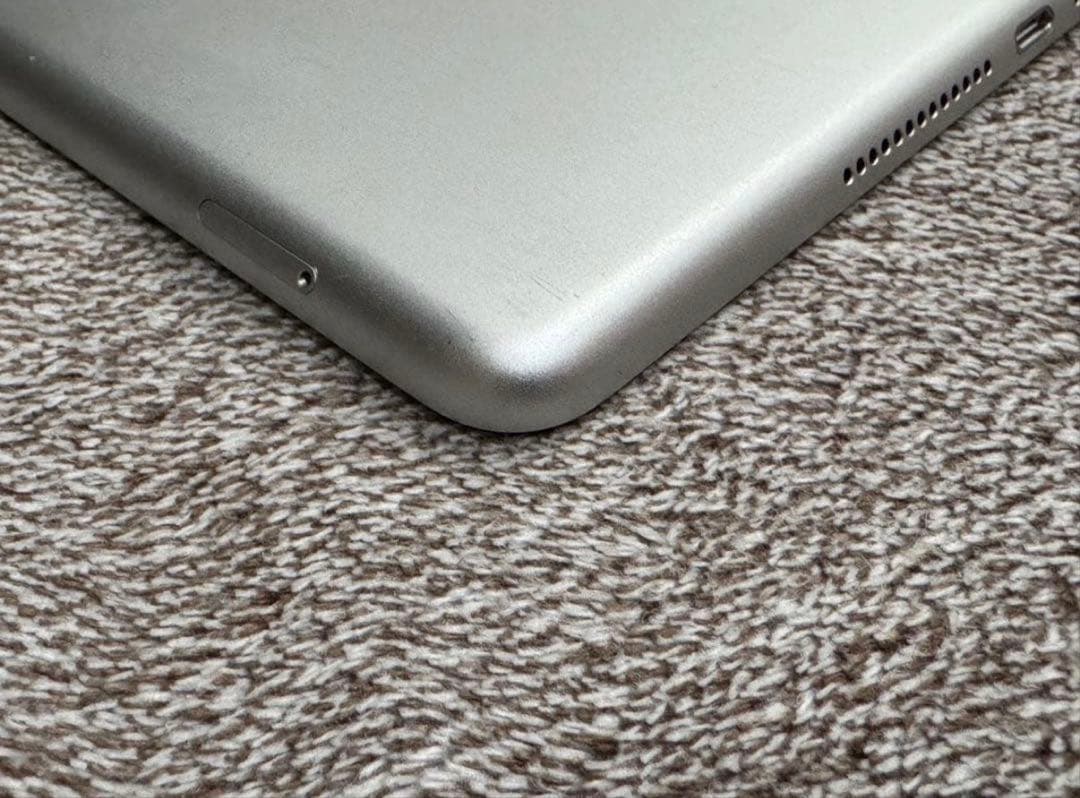 江*行様 iPad 第6世代 32GB シルバー Wi-Fi+Cellular