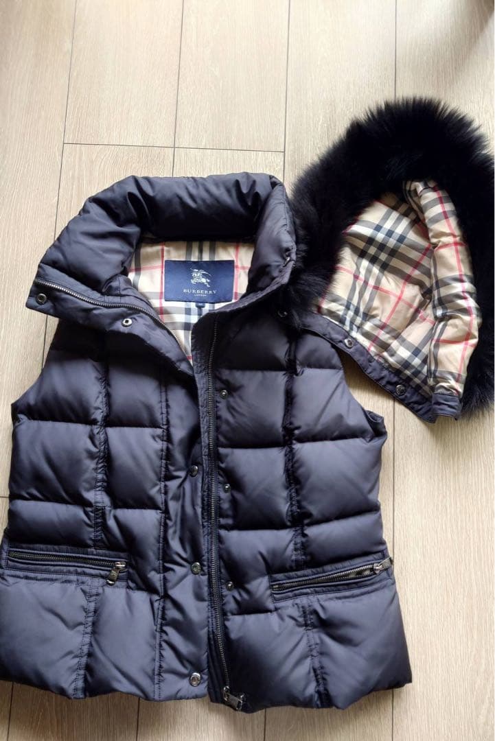 バーバリー　ネイビー ダウンベスト ファー付き　サイズ40