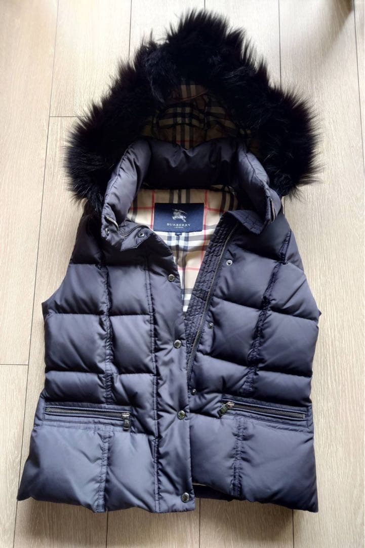 バーバリー　ネイビー ダウンベスト ファー付き　サイズ40