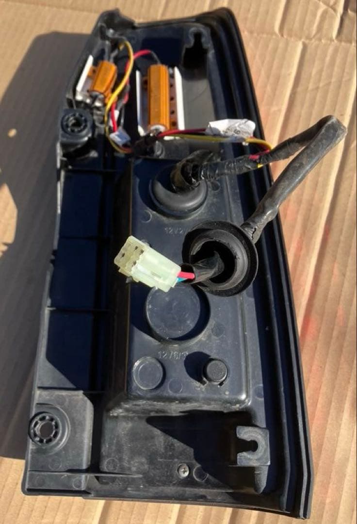 JB23ジムニー 3DホールフルLEDテールV2 レッドクリアー