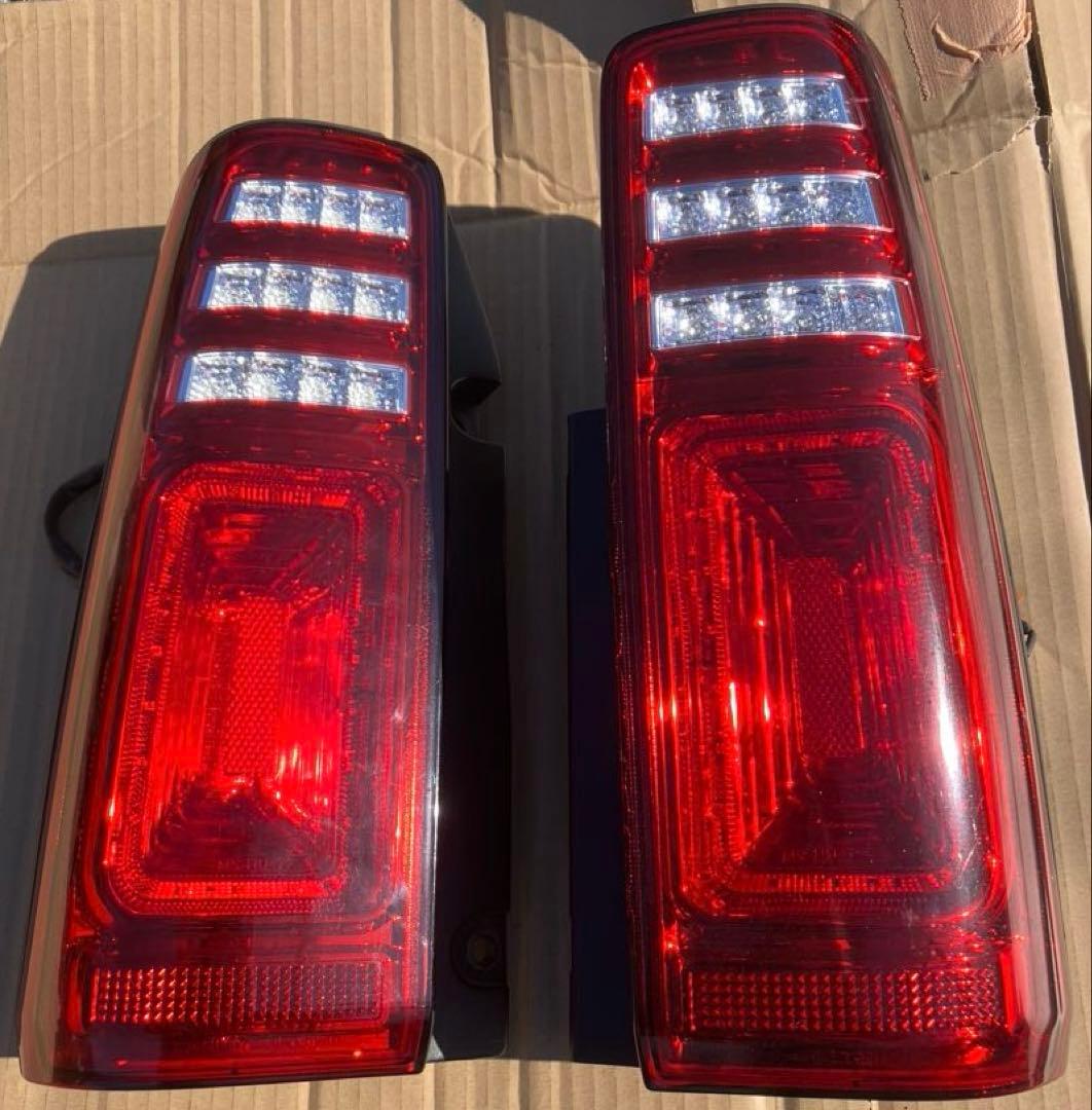 JB23ジムニー 3DホールフルLEDテールV2 レッドクリアー
