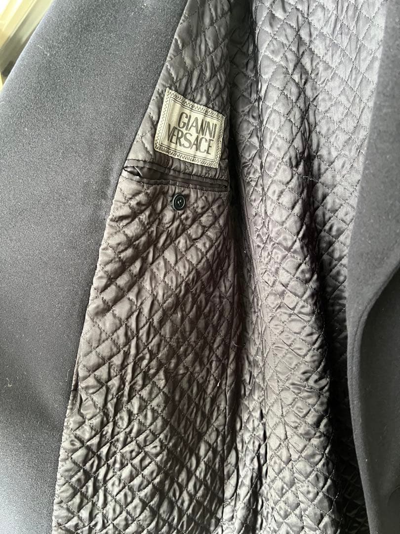 ベルサーチ　ダブルブレストピーコート　（色）濃紺　（素材）ラムウール