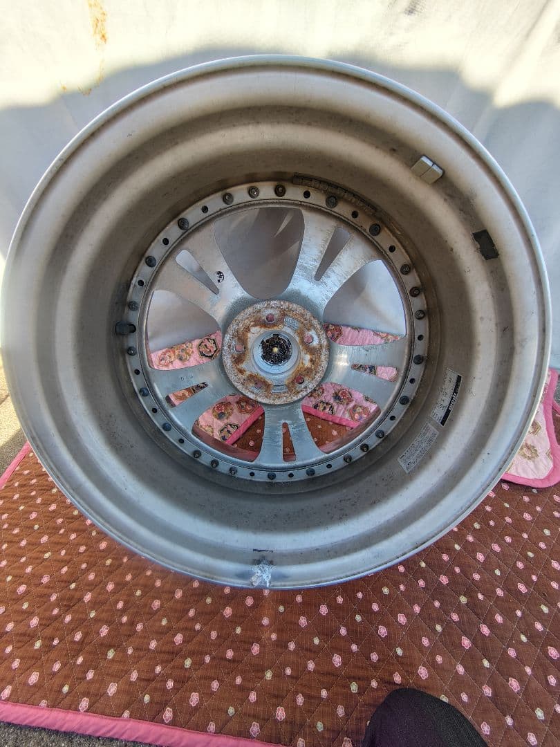 希少　クレンツェケルベロスII19インチ10J たすかーです