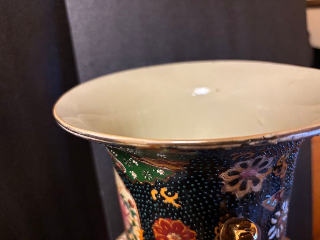 薩摩焼 大壺 着物美人画 騎馬武将 金彩色絵 青粒花瓶