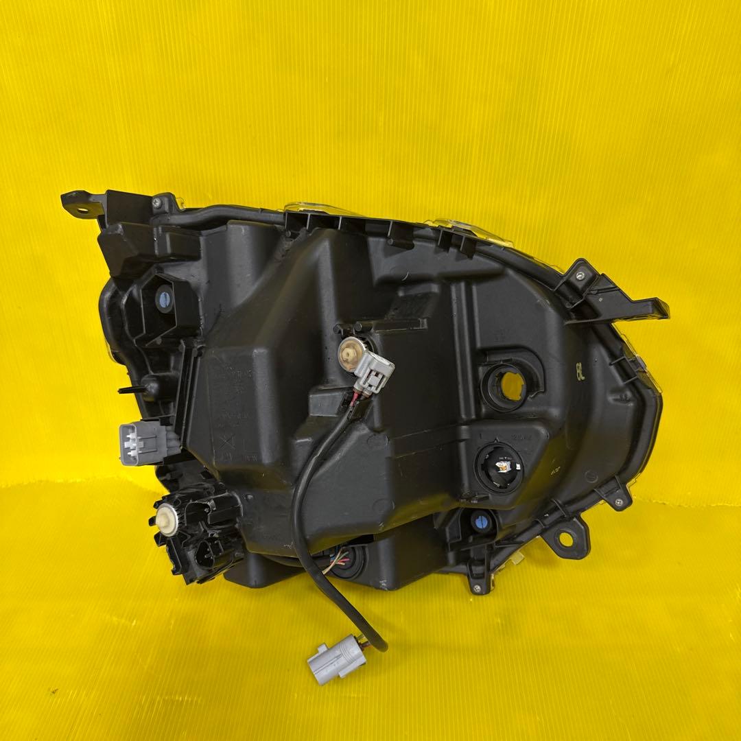 ムーヴキャンバス LA800S KOITO製 ヘッドライト左 100-69038