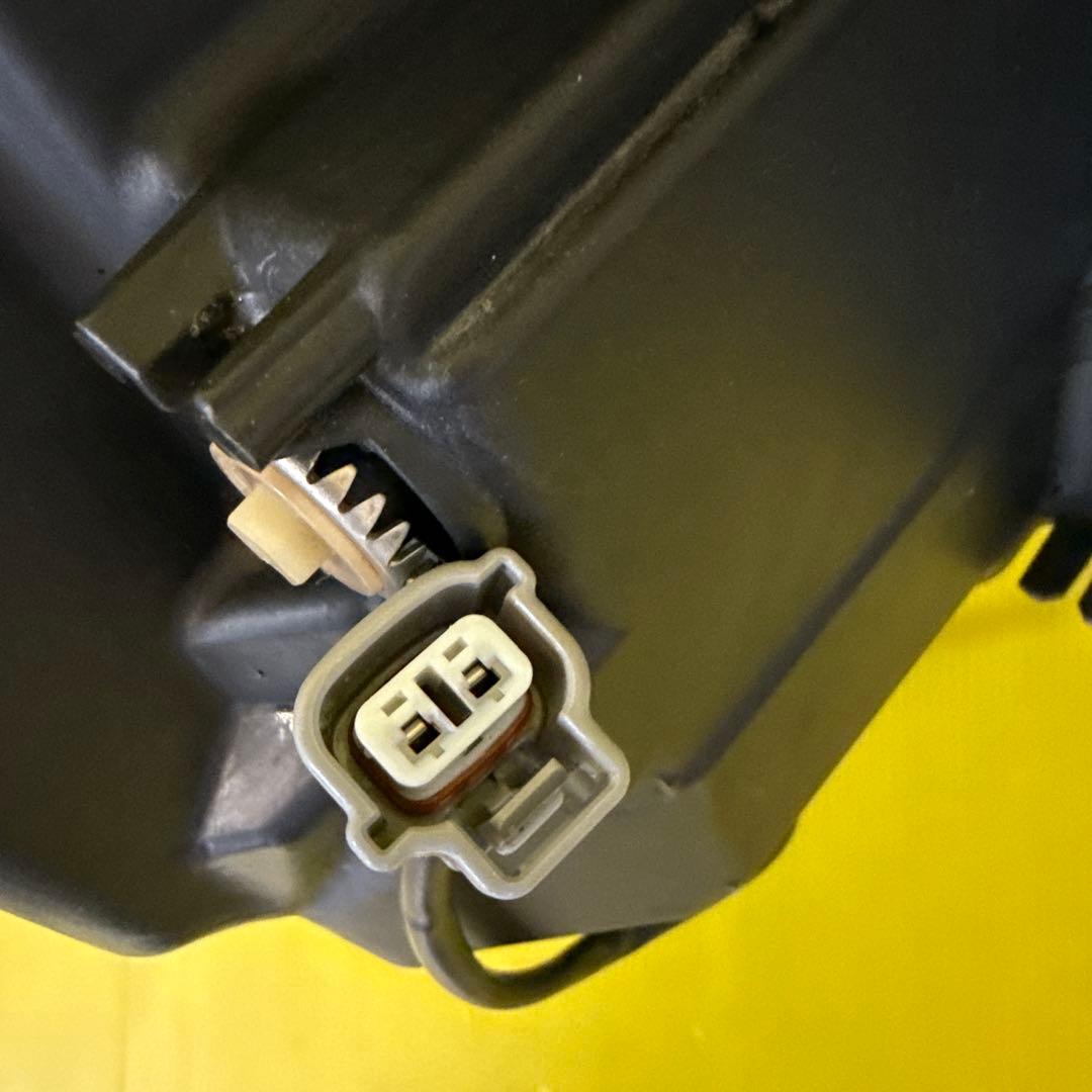 ムーヴキャンバス LA800S KOITO製 ヘッドライト左 100-69038