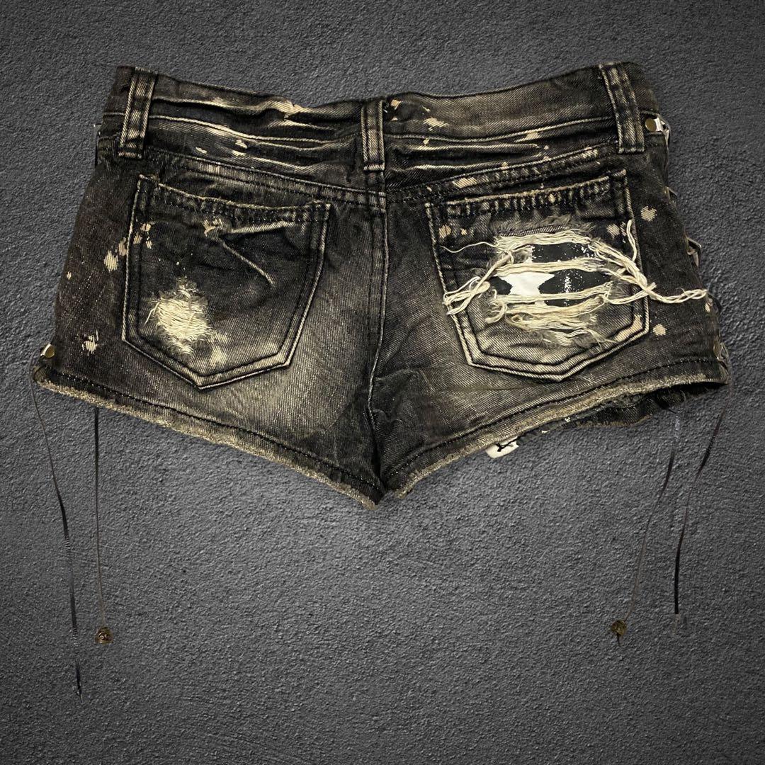 unknown グランジ レースアップ ミニ丈 デニムショートパンツ d.i.a