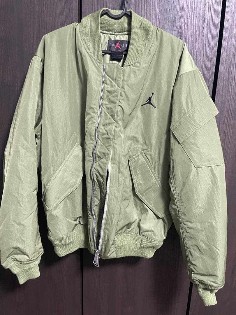 【新品未使用】ジョーダン　JORDAN ma-1 ジャケット　中綿　カーキ　M