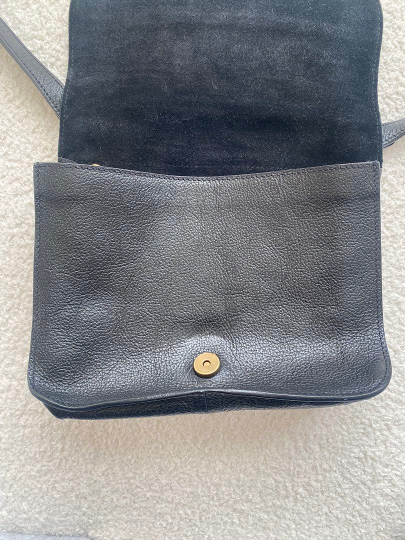 レザー ブラック クロスボディバッグ