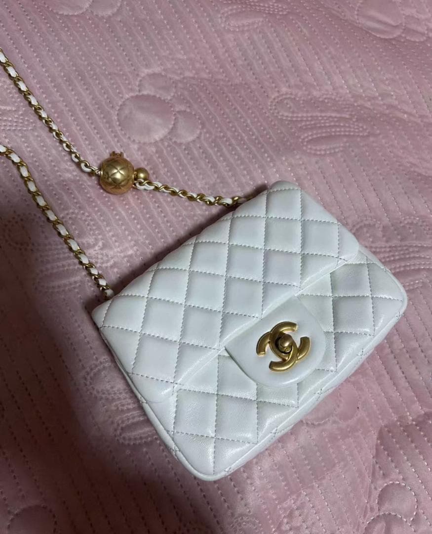 即購入 ホワイト キルティングショルダーバッグ CF 19*14.5*7.5