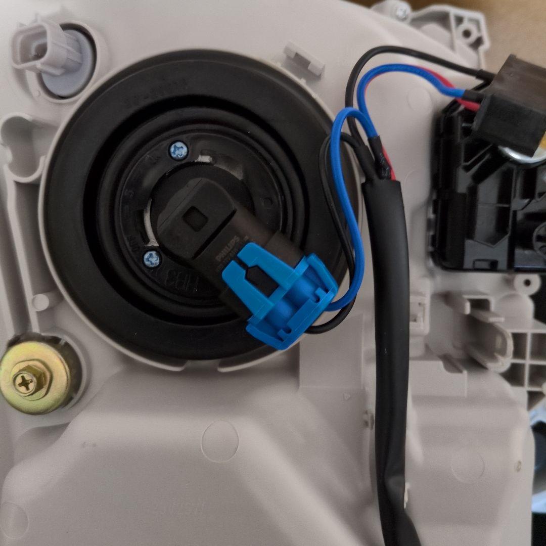 ハイエース200系　ヘッドライト