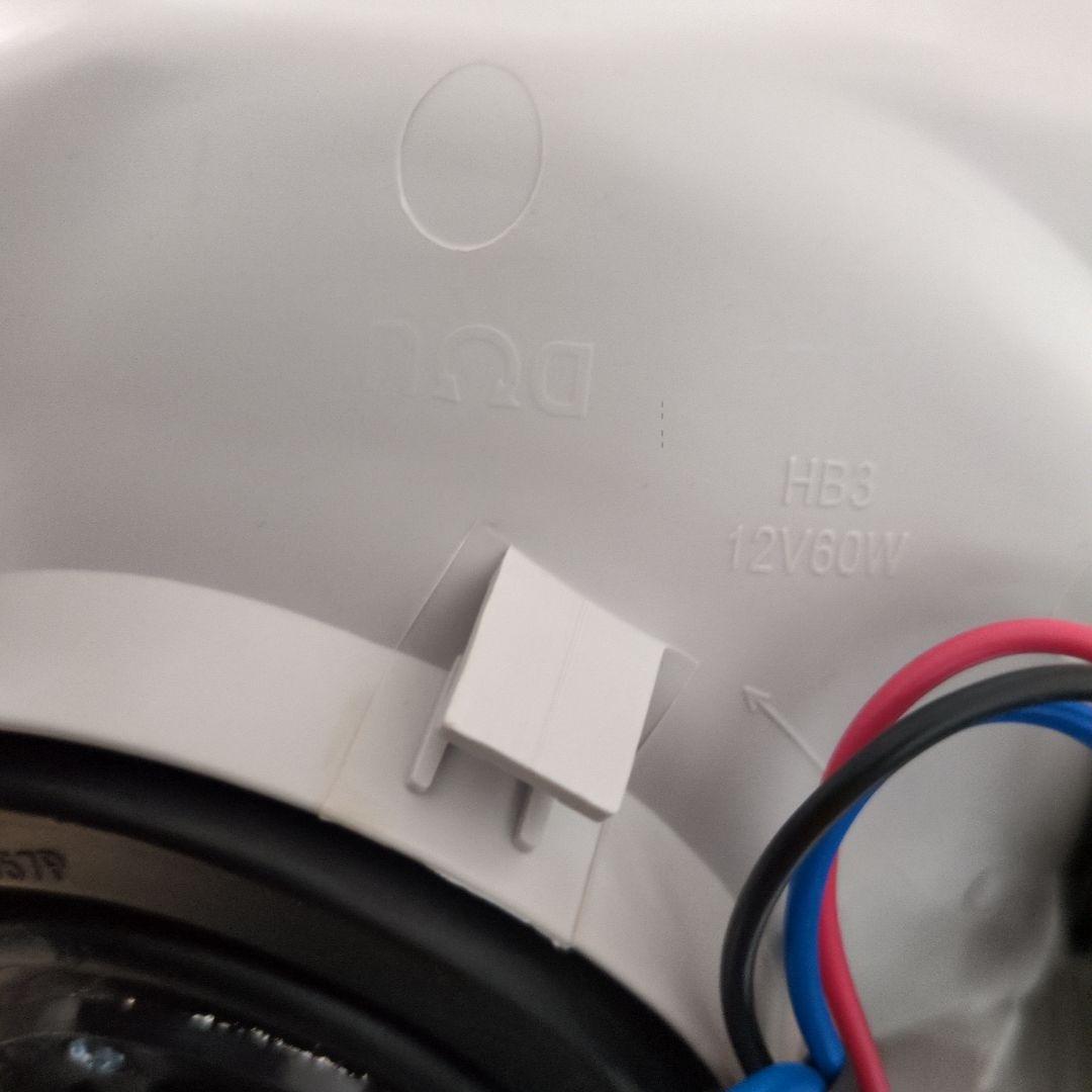 ハイエース200系　ヘッドライト