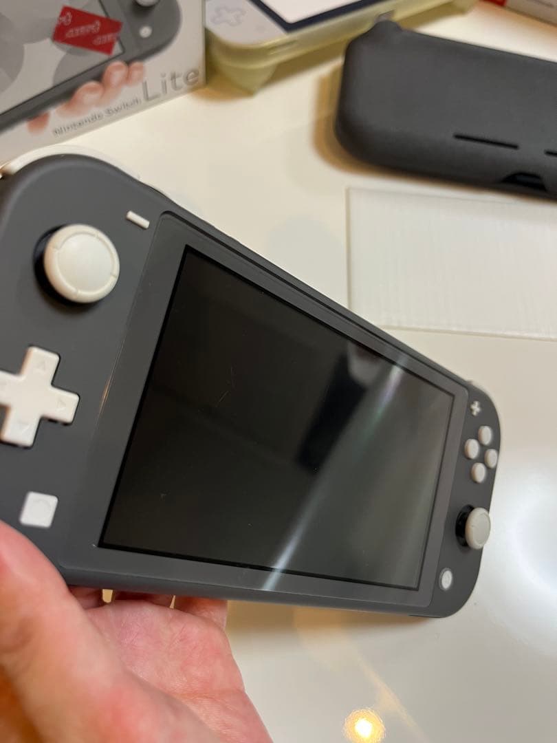任天堂　switch Lite