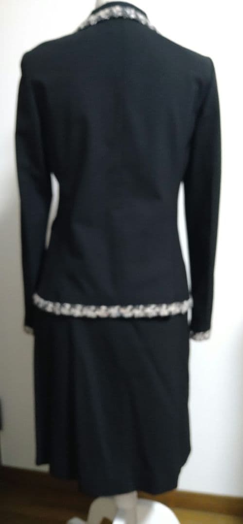 【LIMITED EDITION by KARL LAGERFELD】スーツ