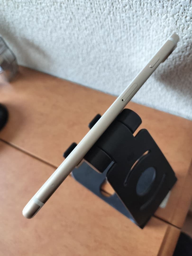 iPhone 7 Plus 128GB バッテリー100% simフリー