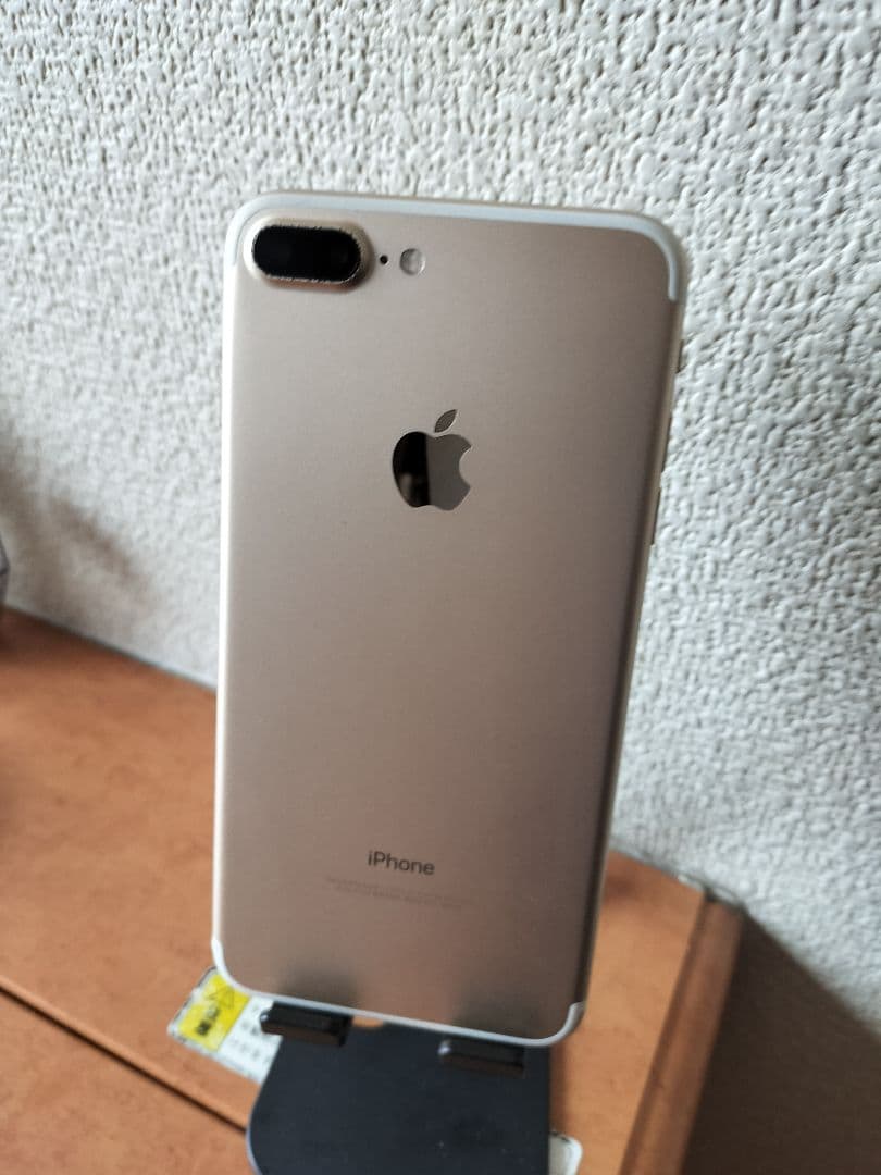 iPhone 7 Plus 128GB バッテリー100% simフリー