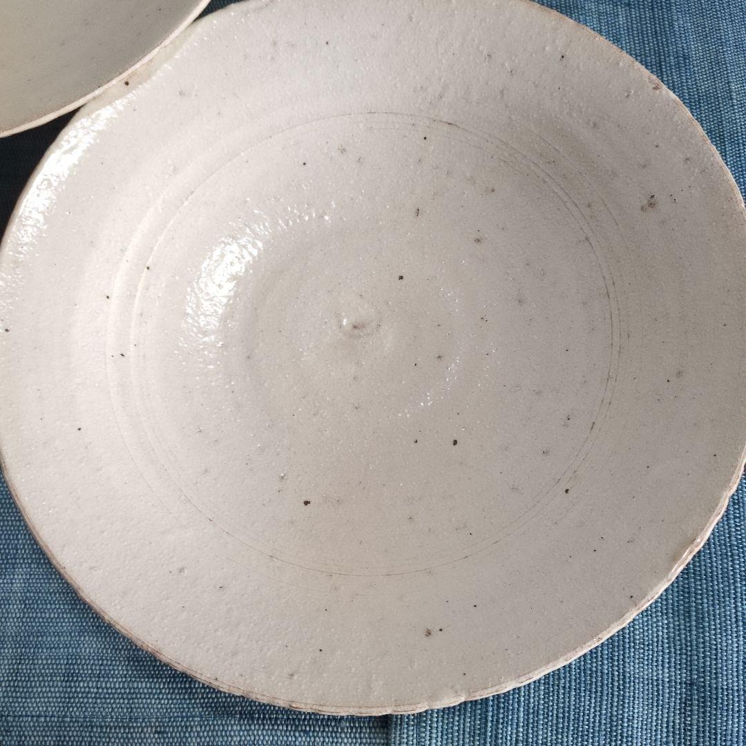 喜多村光史さんの粉引パスタ鉢3点