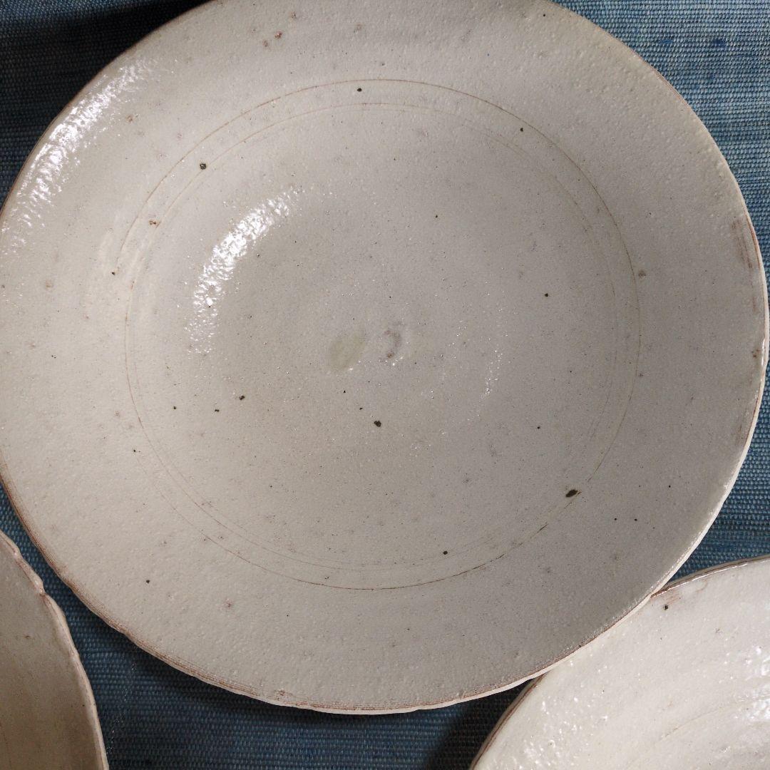 喜多村光史さんの粉引パスタ鉢3点