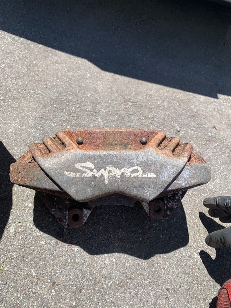 最終値引き！！80スープラフロントキャリパー左右セット