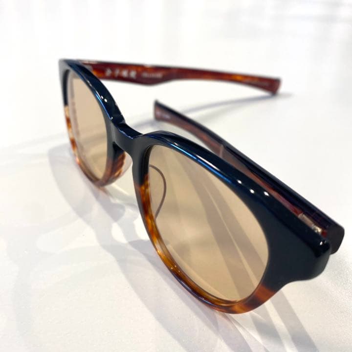 ［新品・未使用］金子眼鏡　べっ甲柄　サングラス