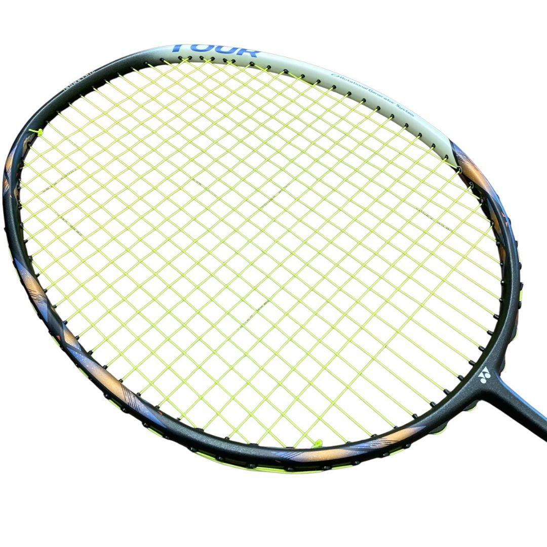 悠*ん様 O21521 バドミントンラケット ASTROX 77 TOUR
