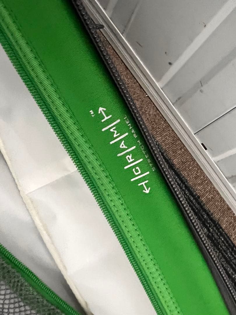 希少！BURTON トラベルキャリーバッグ グリーンチェック柄旅行スーツケース