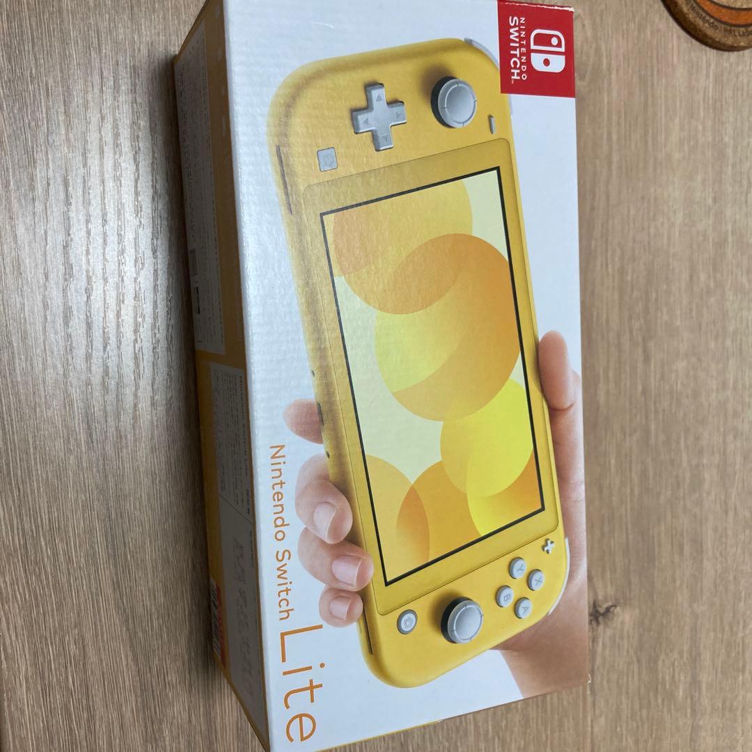 ニンテンドーSwitch lite 充電器付